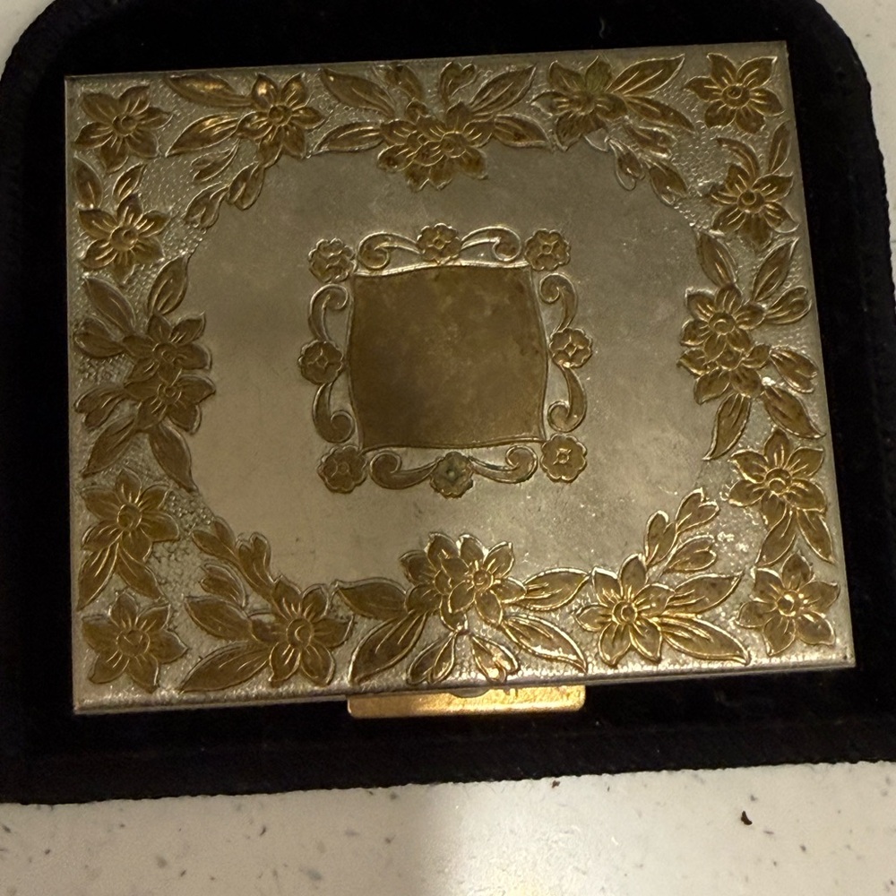 Vintage Floral Gold Compact